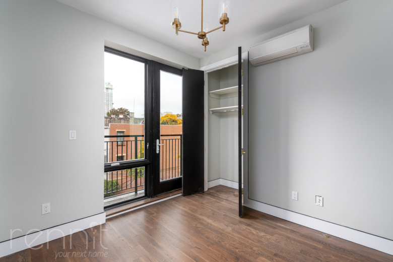 314 Keap St, Apt 3B Image 4