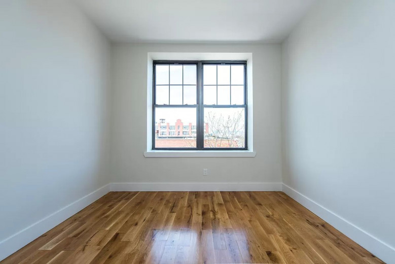 344 Starr St, Apt 3R Image 3