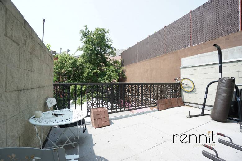 1022 Broadway, Apt 1 Image 2