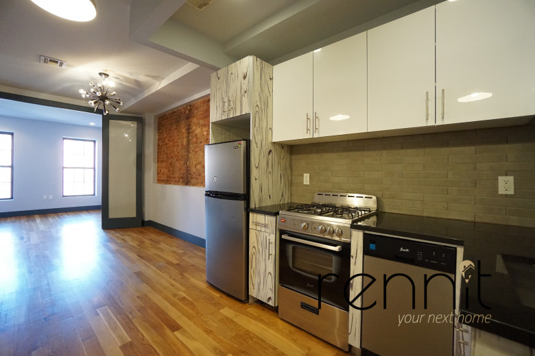 256 Malcolm X Blvd, Apt 3L Image 1