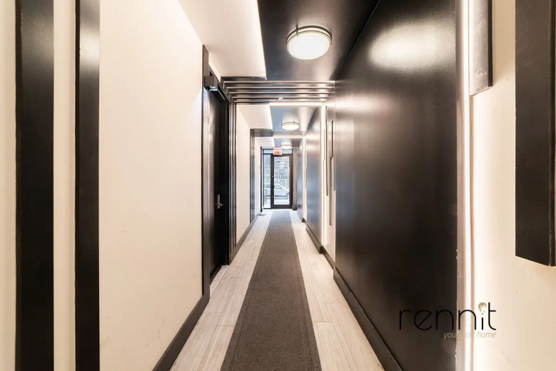 562 Park Pl, Apt 3B Image 17