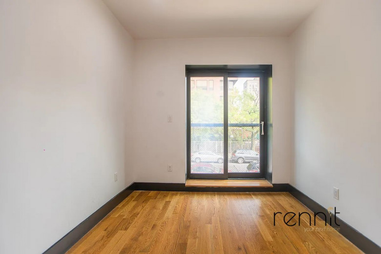 562 Park Pl, Apt 3B Image 6