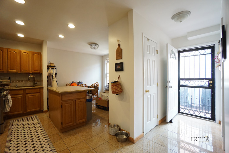501 Greene Ave, Apt 1 Image 4