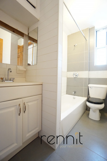 370 Bedford Ave, Apt 15 Image 5