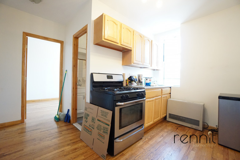 370 Bedford Ave, Apt 15 Image 7