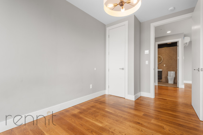 853 Lexington Ave, Apt 6C Image 12