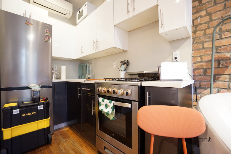 814 St Johns Pl, Apt 2F Image 7