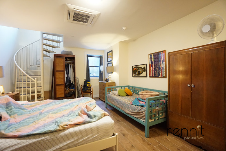 1207 Broadway, Apt 1R Image 10