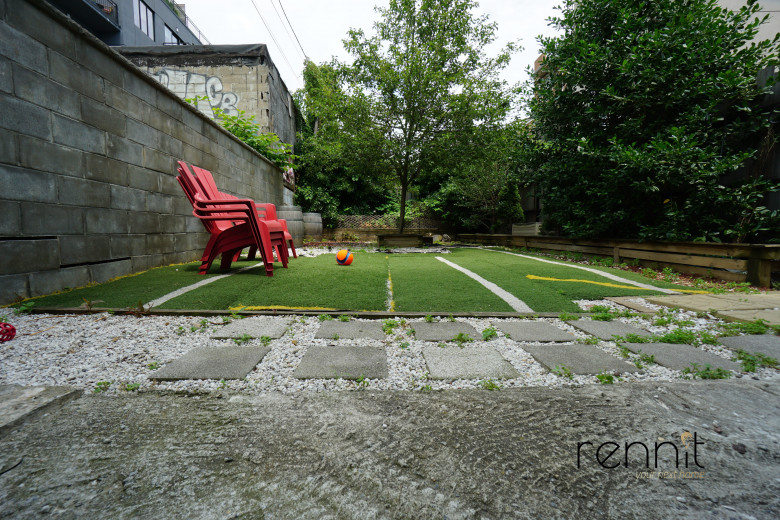 1207 Broadway, Apt 1R Image 16