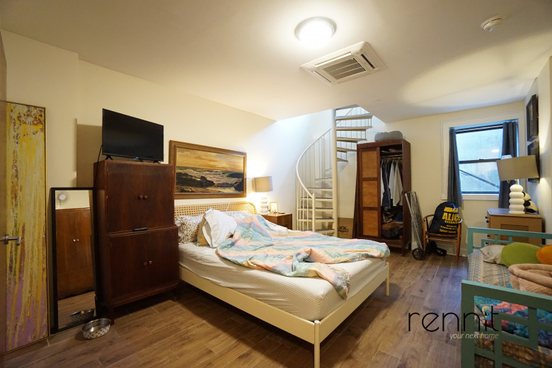 1207 Broadway, Apt 1R Image 9