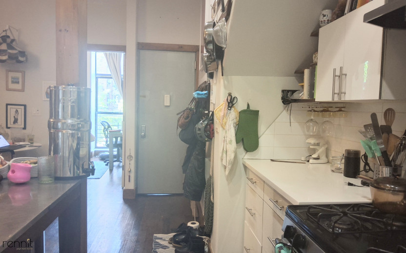 758 Willoughby Ave, Apt 2 Image 17