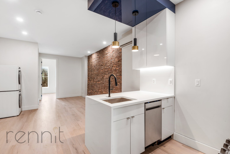 893 4th Ave, Apt 3L Image 11