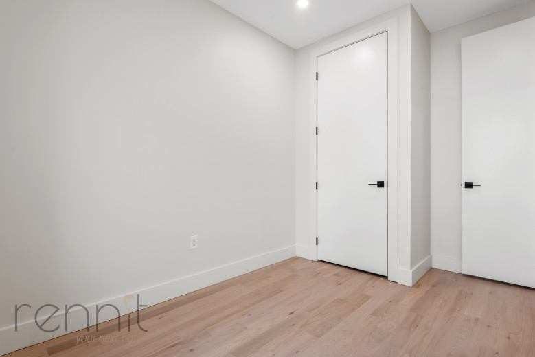 893 4th Ave, Apt 3L Image 8