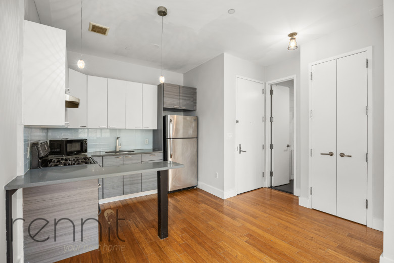 643A Madison St, Apt 2A Image 2