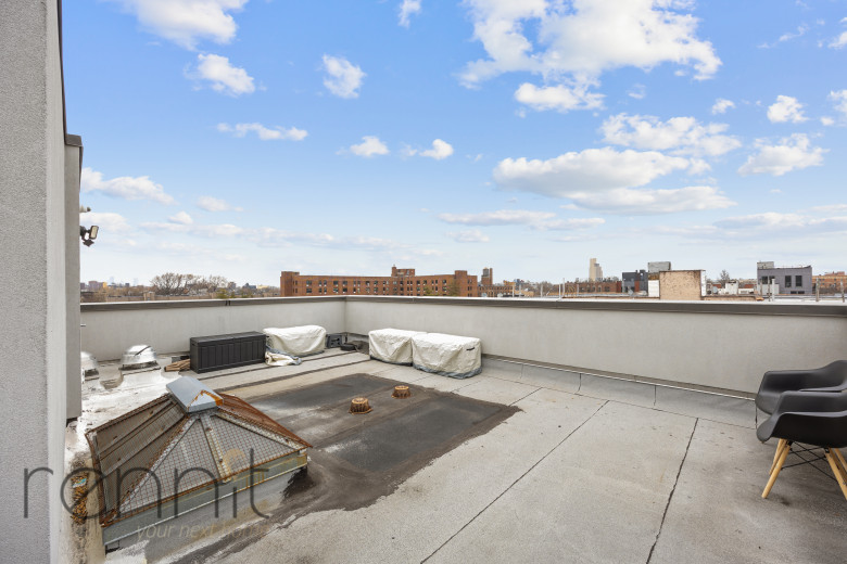 643A Madison St, Apt 2A Image 16