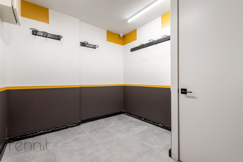 770 Lexington Ave, Apt 2C Image 20