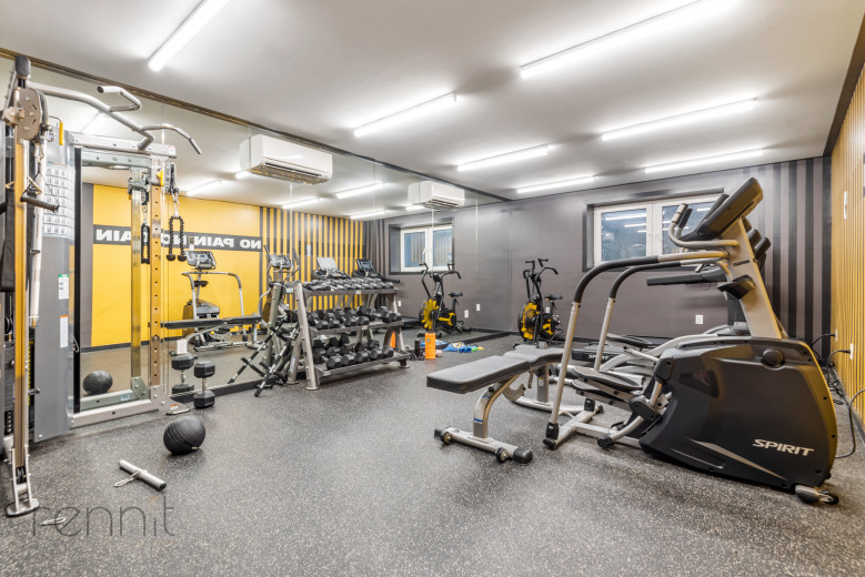 770 Lexington Ave, Apt 2C Image 21