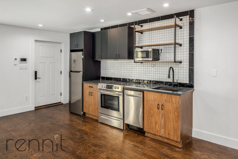 17 Kent Ave, Apt 1 Image 8
