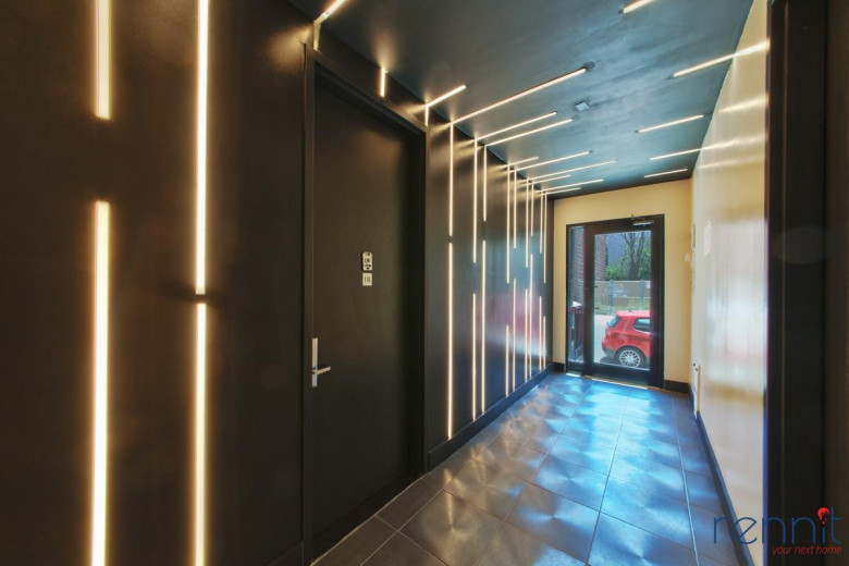 205 Johnson Ave, Apt 2R Image 9