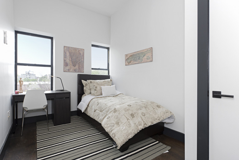205 Johnson Ave, Apt 2R Image 3