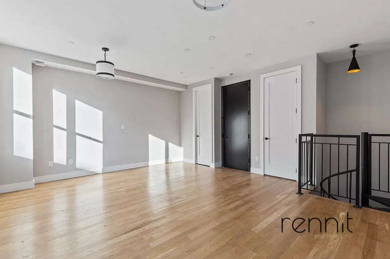 762 East 32nd St, Apt 4A Image 2