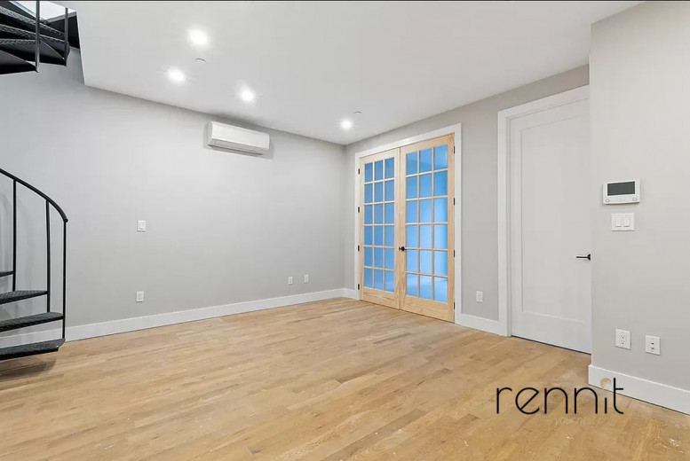 762 East 32nd St, Apt 4A Image 5
