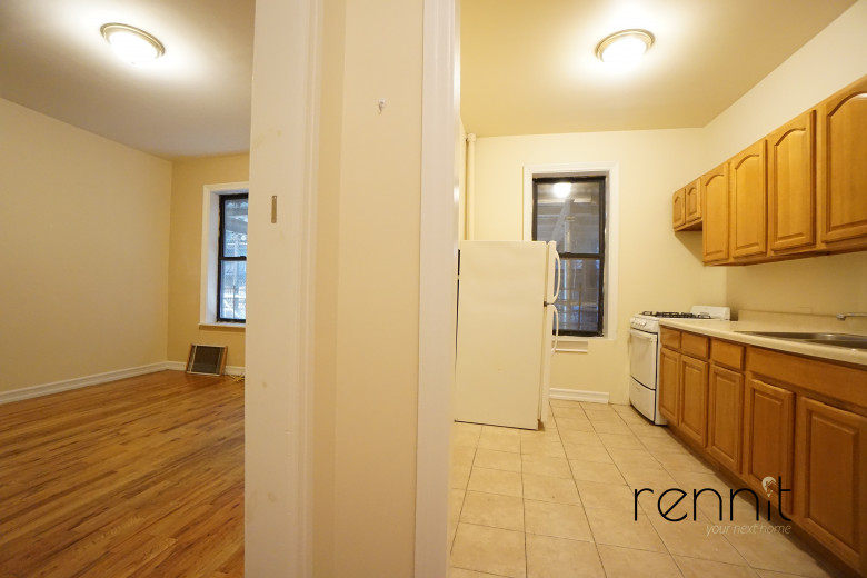 1124 43rd St, Apt A4 Image 4