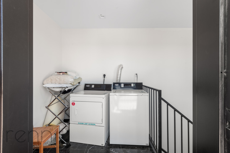 702 Evergreen Ave, Apt 1L Image 19