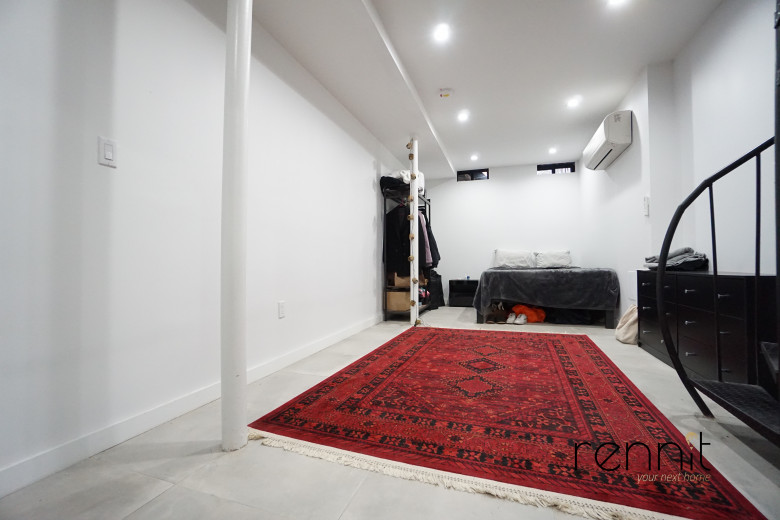 702 Evergreen Ave, Apt 1L Image 28