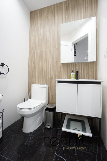 702 Evergreen Ave, Apt 1L Image 31