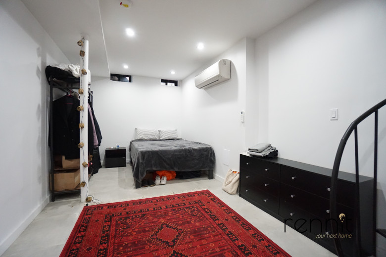 702 Evergreen Ave, Apt 1L Image 32