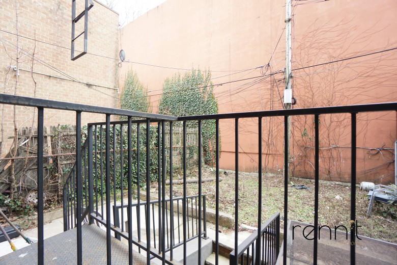 702 Evergreen Ave, Apt 1L Image 33
