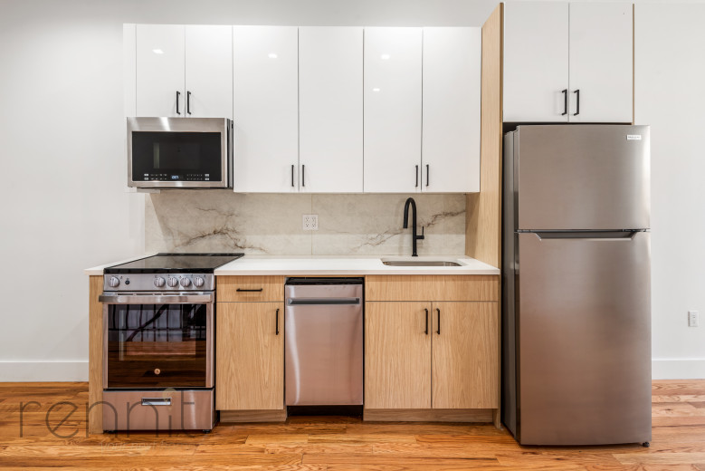 702 Evergreen Ave, Apt 1L Image 4