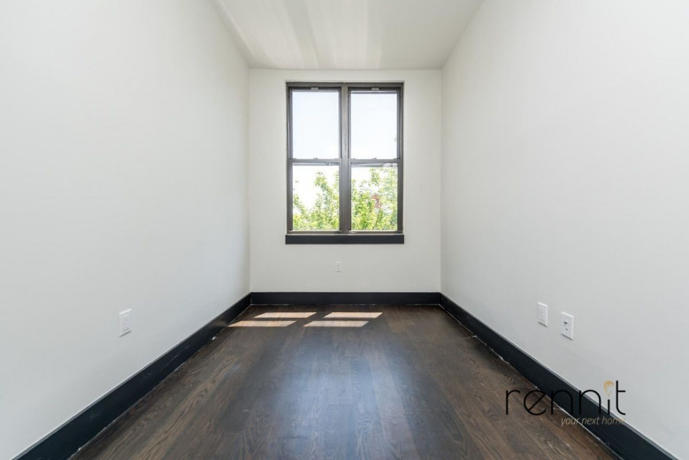 1042 Flushing Ave, Apt 2R Image 4