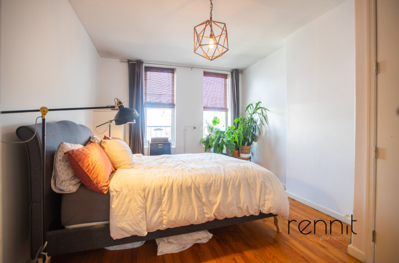 141 Thames St, Apt 3R Image 5
