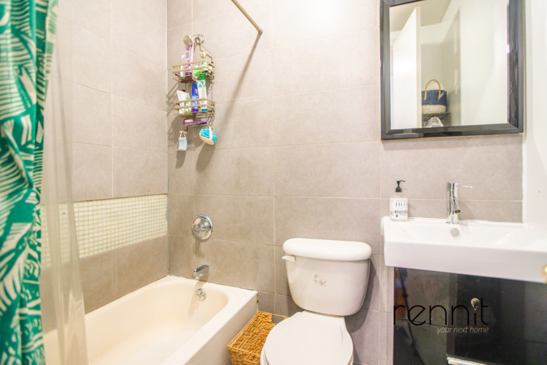 141 Thames St, Apt 3R Image 6