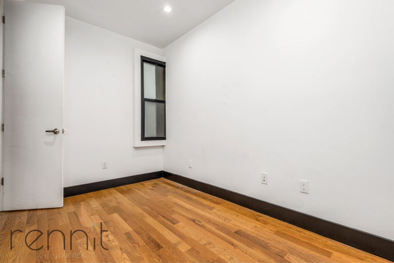 562 Park Pl, Apt 2F Image 9