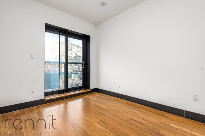 562 Park Pl, Apt 2F Image 3
