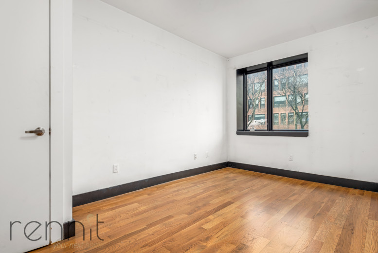 562 Park Pl, Apt 2F Image 7