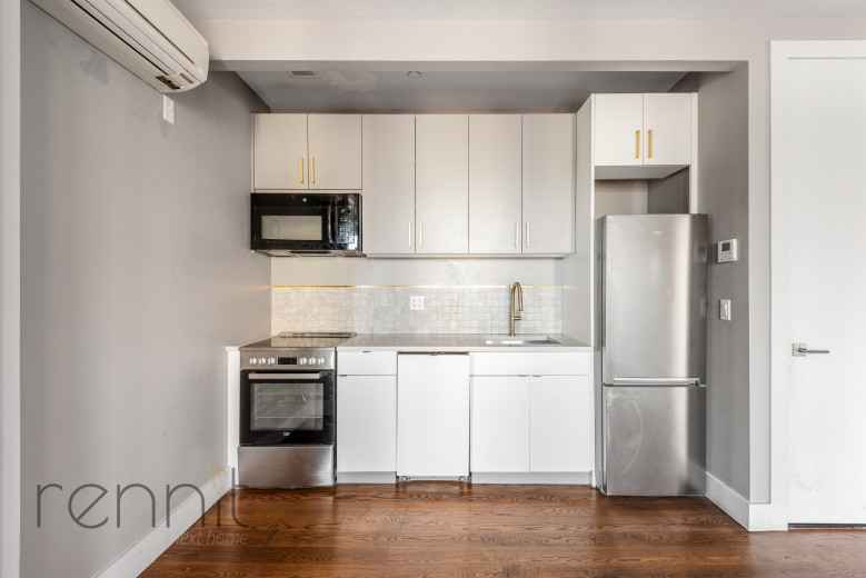 853 Lexington Ave, Apt 2A Image 2