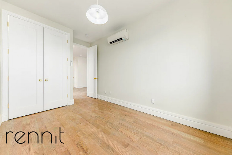 126 East 54th St, Apt 3B Image 8