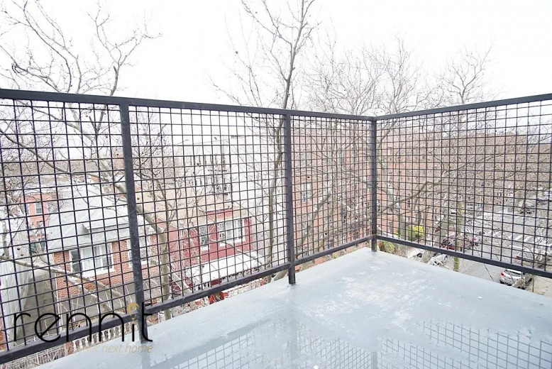 126 East 54th St, Apt 3B Image 9