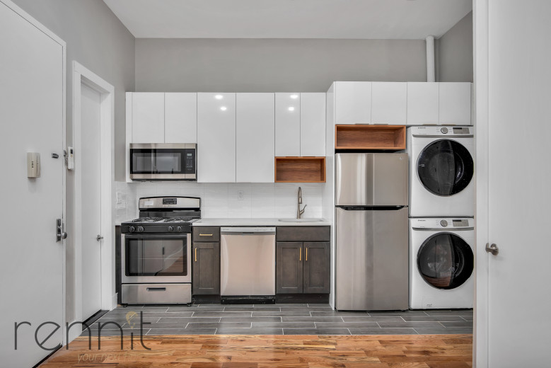 553 E 26th St, Apt 3F Image 3