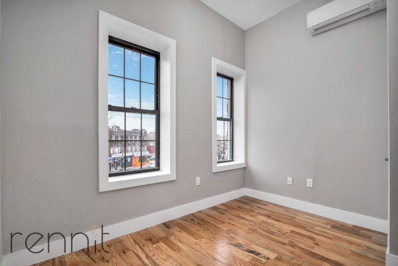 553 E 26th St, Apt 3F Image 4