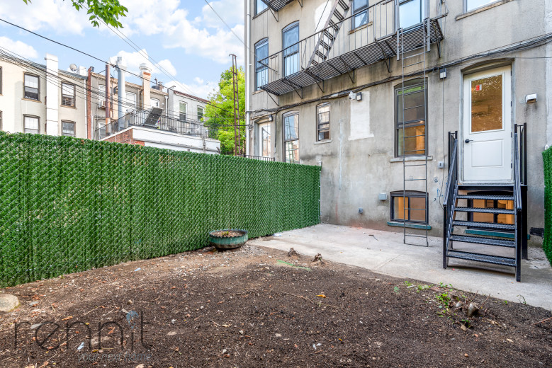 71-33 65 Pl, Apt 1A Image 9