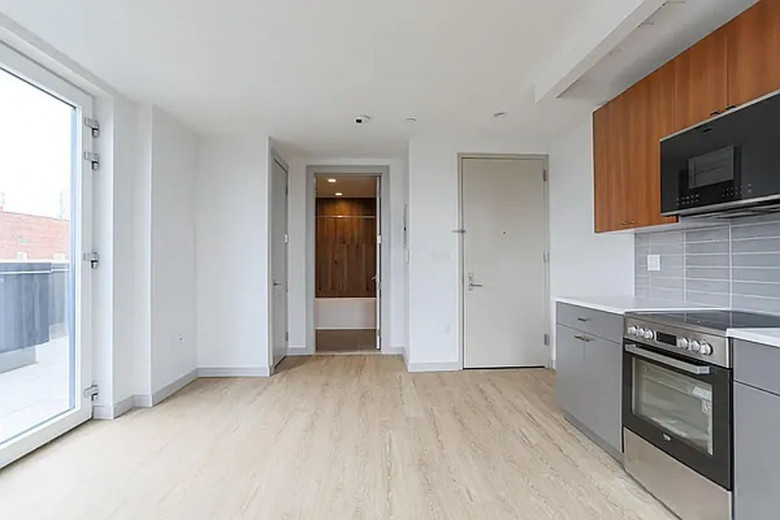2809 Clarendon Rd, Apt 701 Image 4