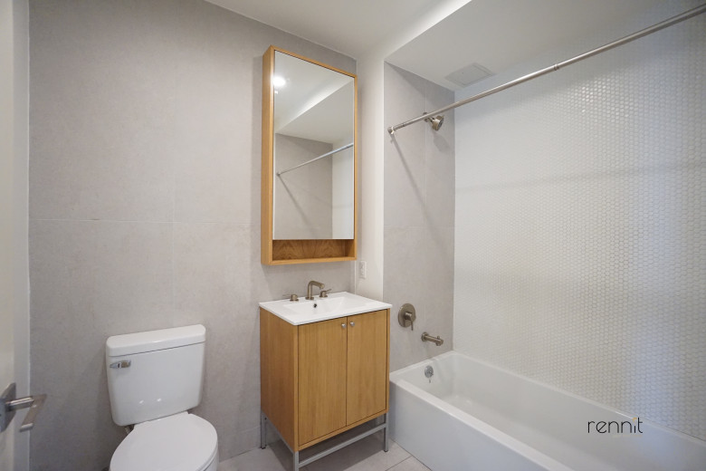 33 Little Nassau St, Apt 804 Image 4