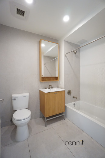 33 Little Nassau St, Apt 804 Image 8