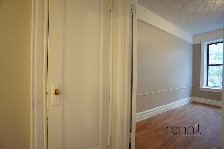 1124 43rd St, Apt D2 Image 9