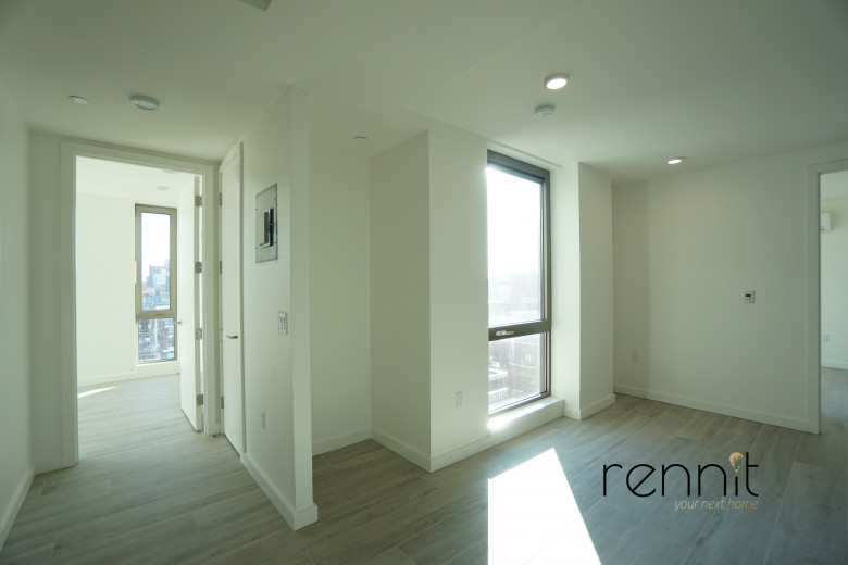 33 Little Nassau St, Apt 908 Image 3